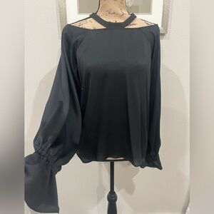 NWT  1. STATE $79 Dramatic Pause blouse in Rich Black Cold Shoulder sz Medium